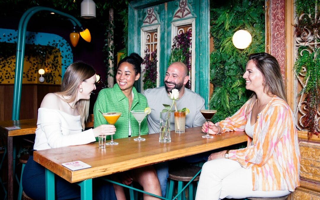 Passeio de cocktails no bairro de De Pijp
